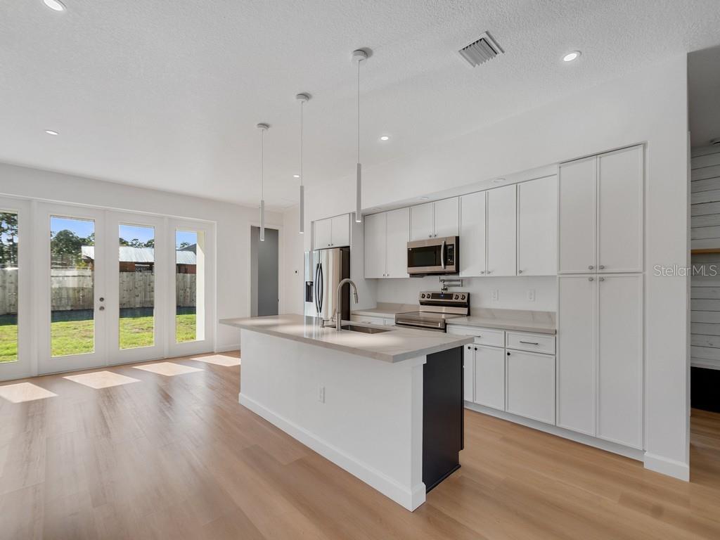 Image 5 of 21 For 2618 De Groodt Road Sw