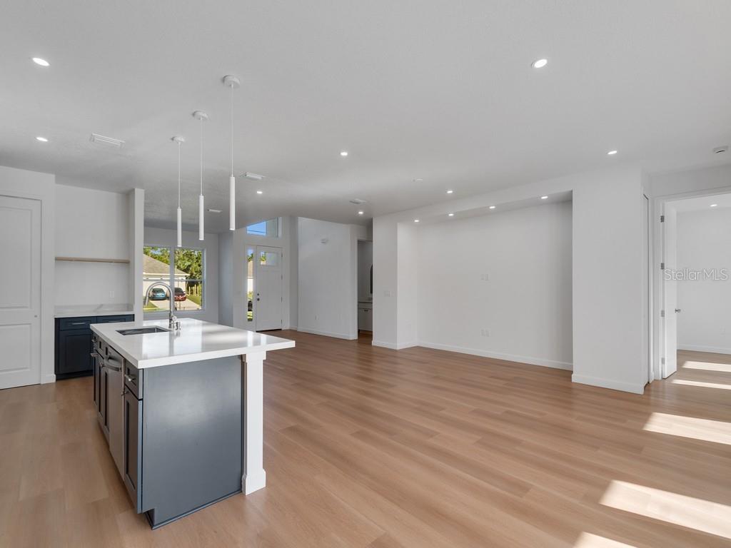 Image 6 of 21 For 2618 De Groodt Road Sw