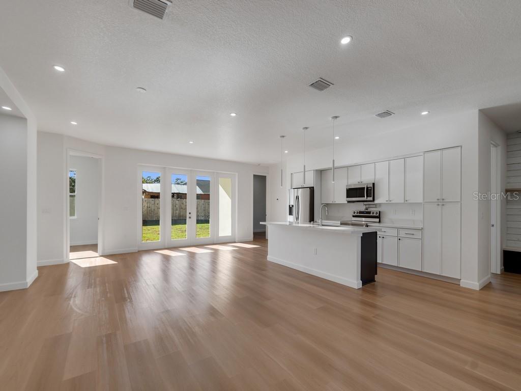 Image 8 of 21 For 2618 De Groodt Road Sw