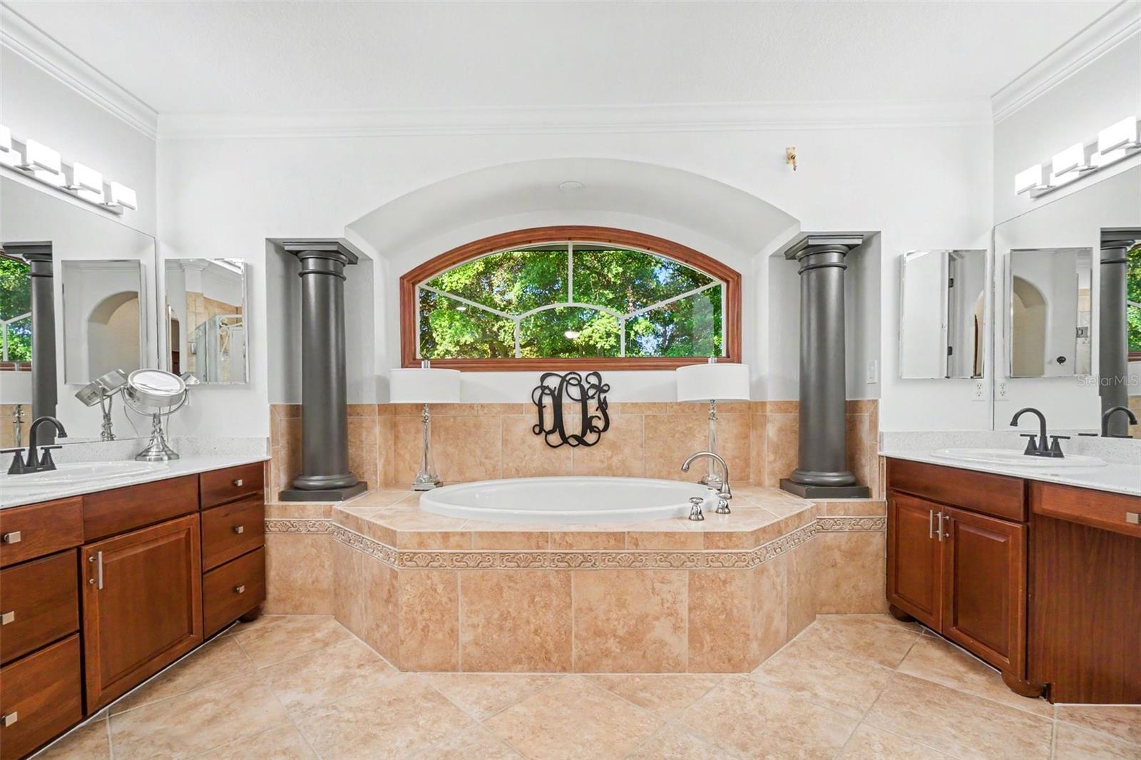 Image 28 of 45 For 8620 El Mirasol Court