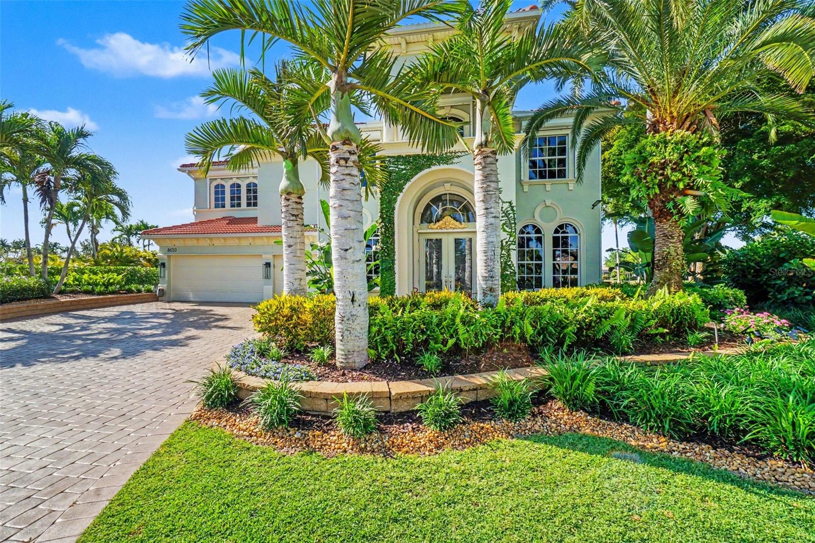 Image 5 of 45 For 8620 El Mirasol Court