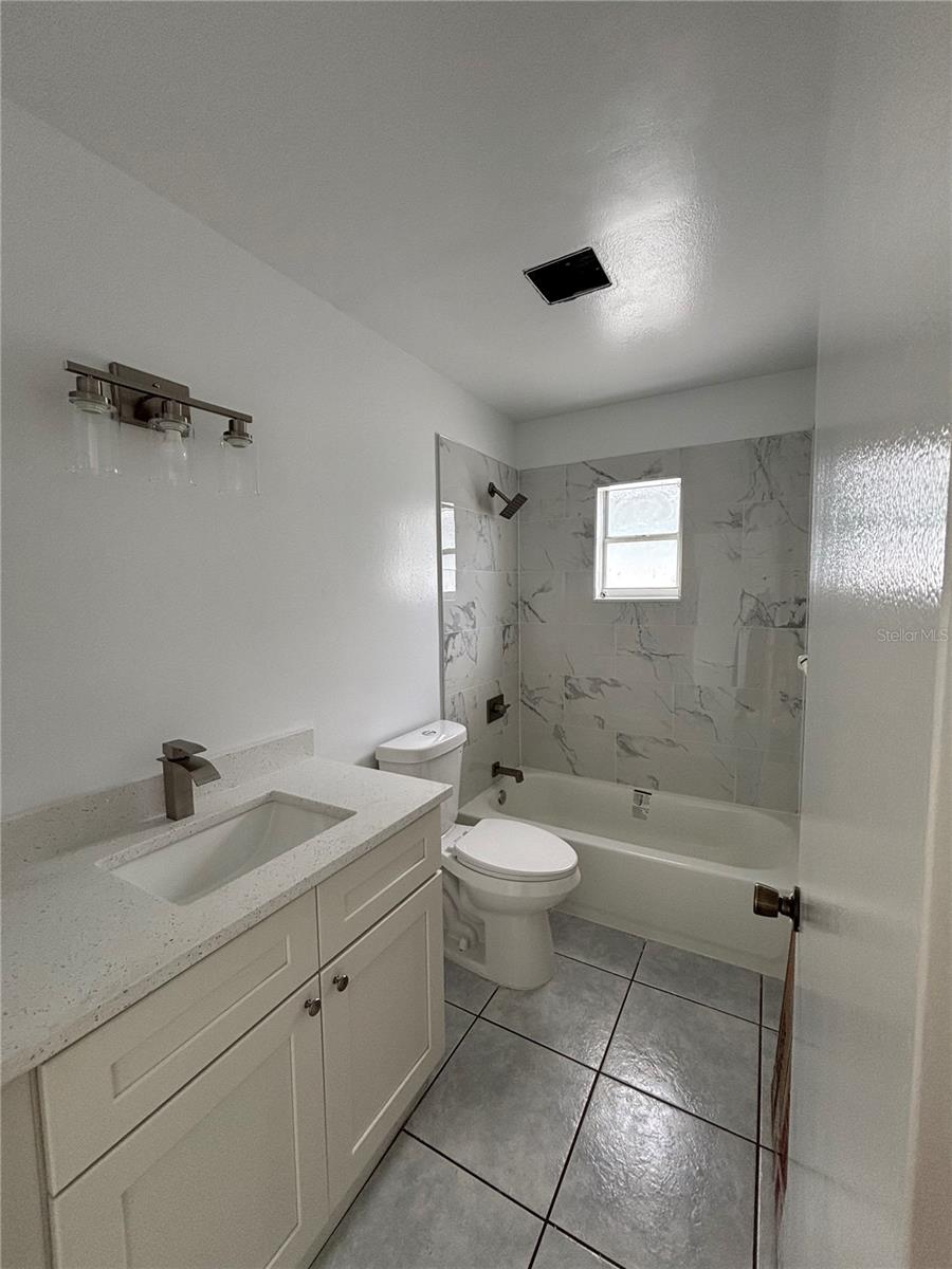 Image 7 of 9 For 933 Vista Palma Way