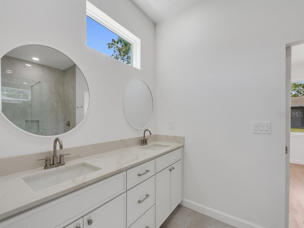 Image 15 of 22 For 2634 De Groodt Road Sw