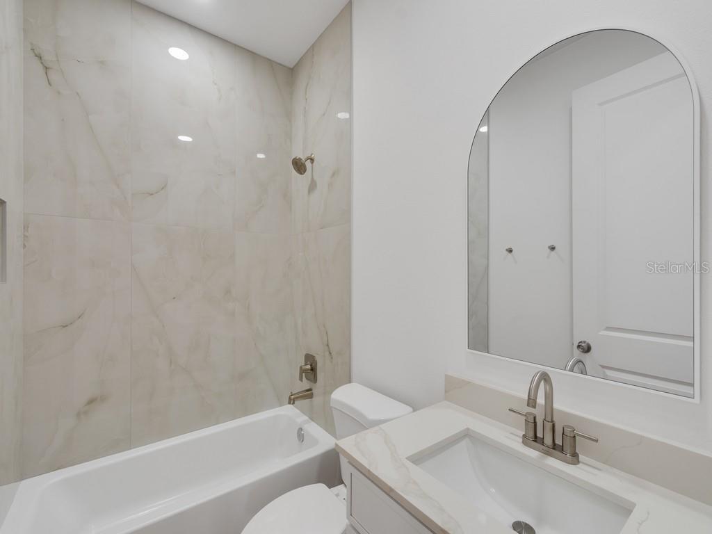 Image 20 of 22 For 2634 De Groodt Road Sw