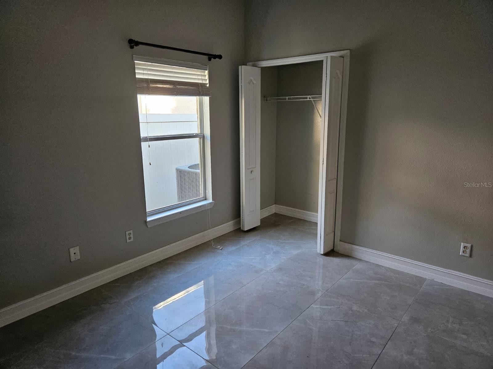 Image 10 of 18 For 647 Carey Way
