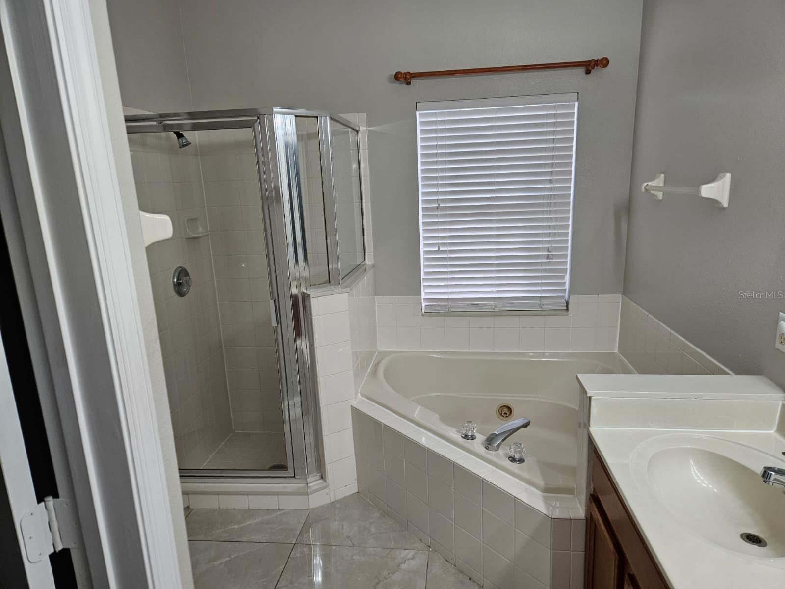 Image 13 of 18 For 647 Carey Way