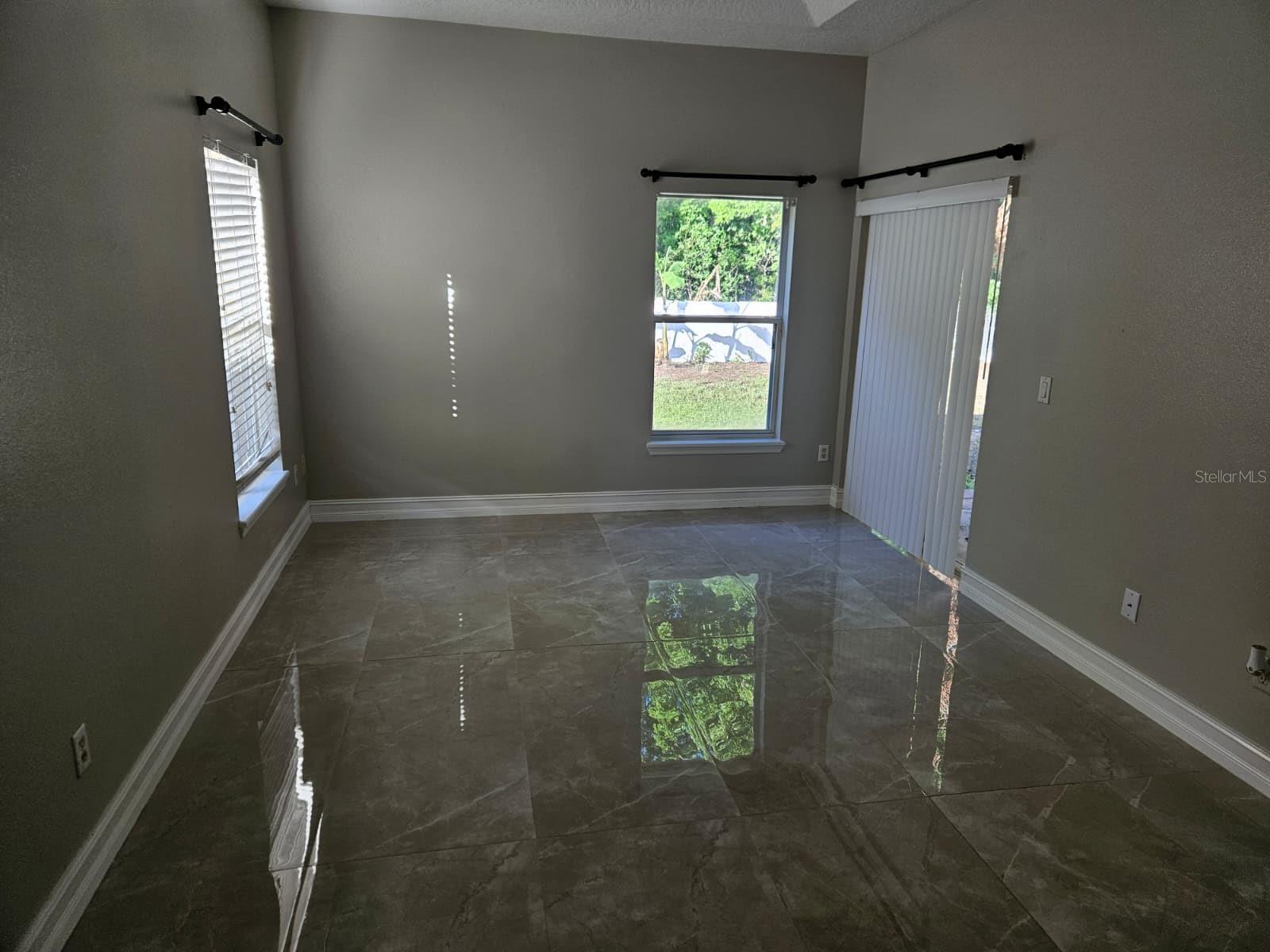 Image 16 of 18 For 647 Carey Way