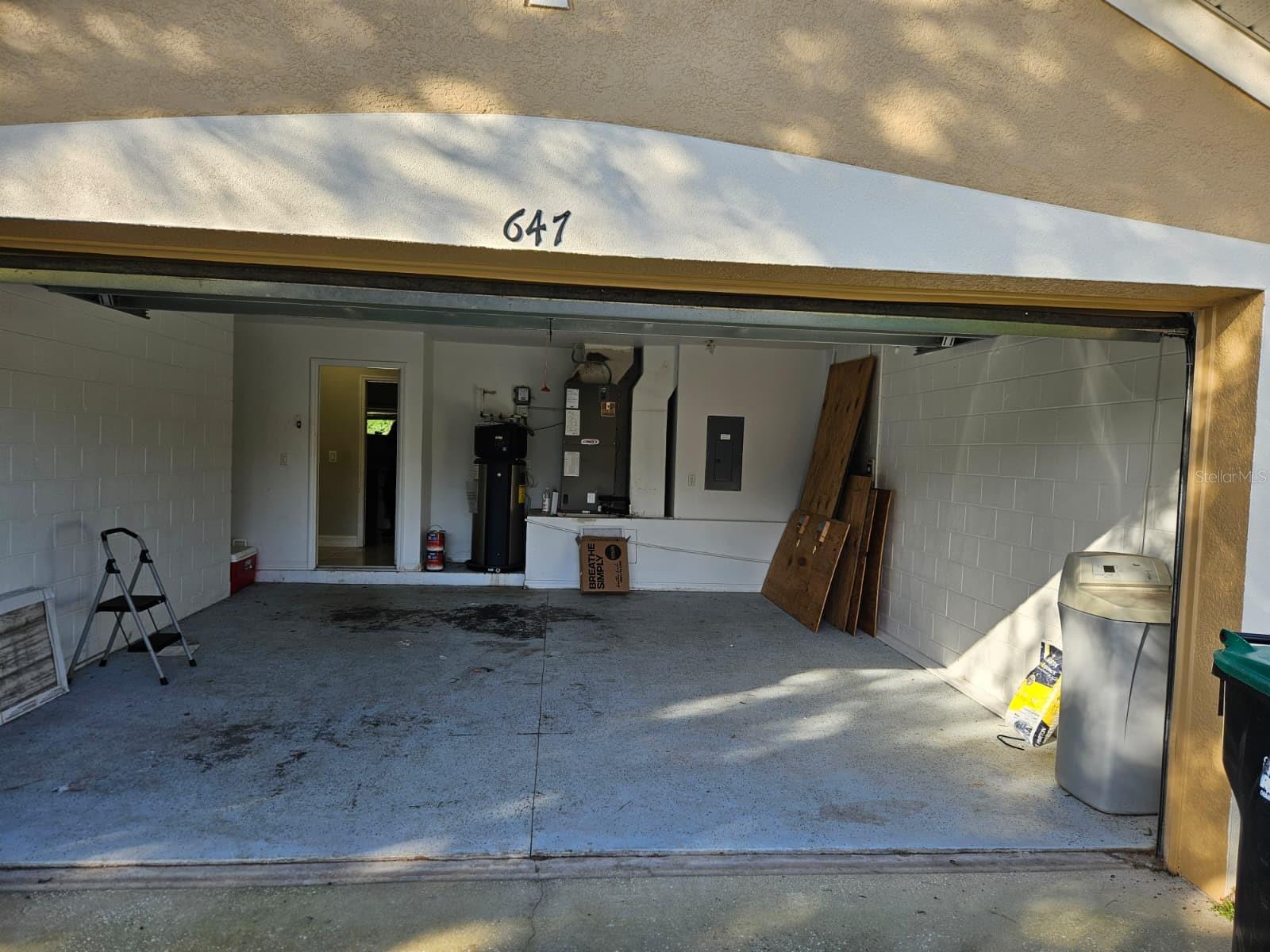 Image 3 of 18 For 647 Carey Way