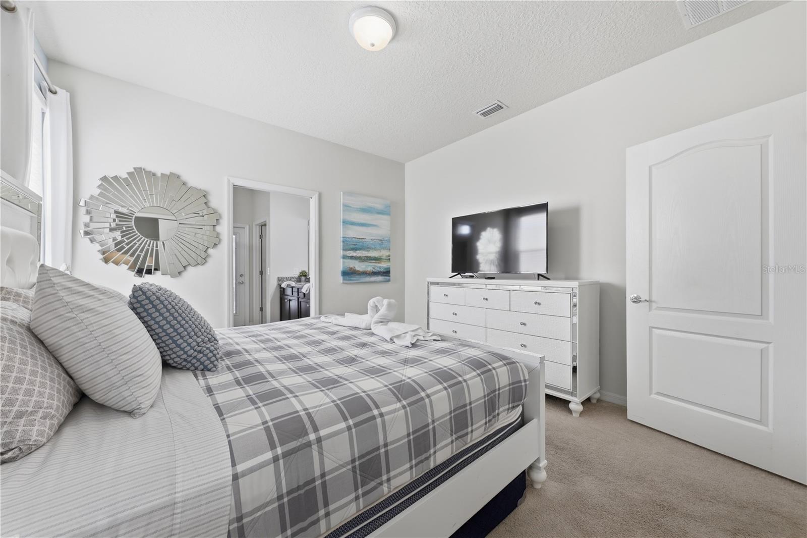 Image 14 of 48 For 8956 Zurich Lane