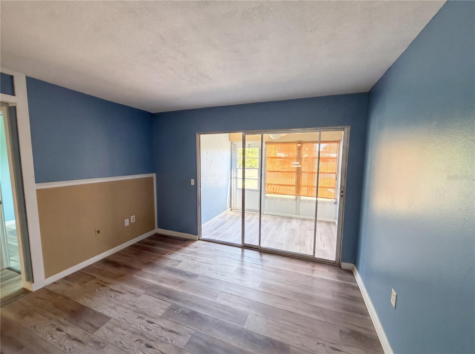 Image 13 of 25 For 1303 Hercules Avenue 6