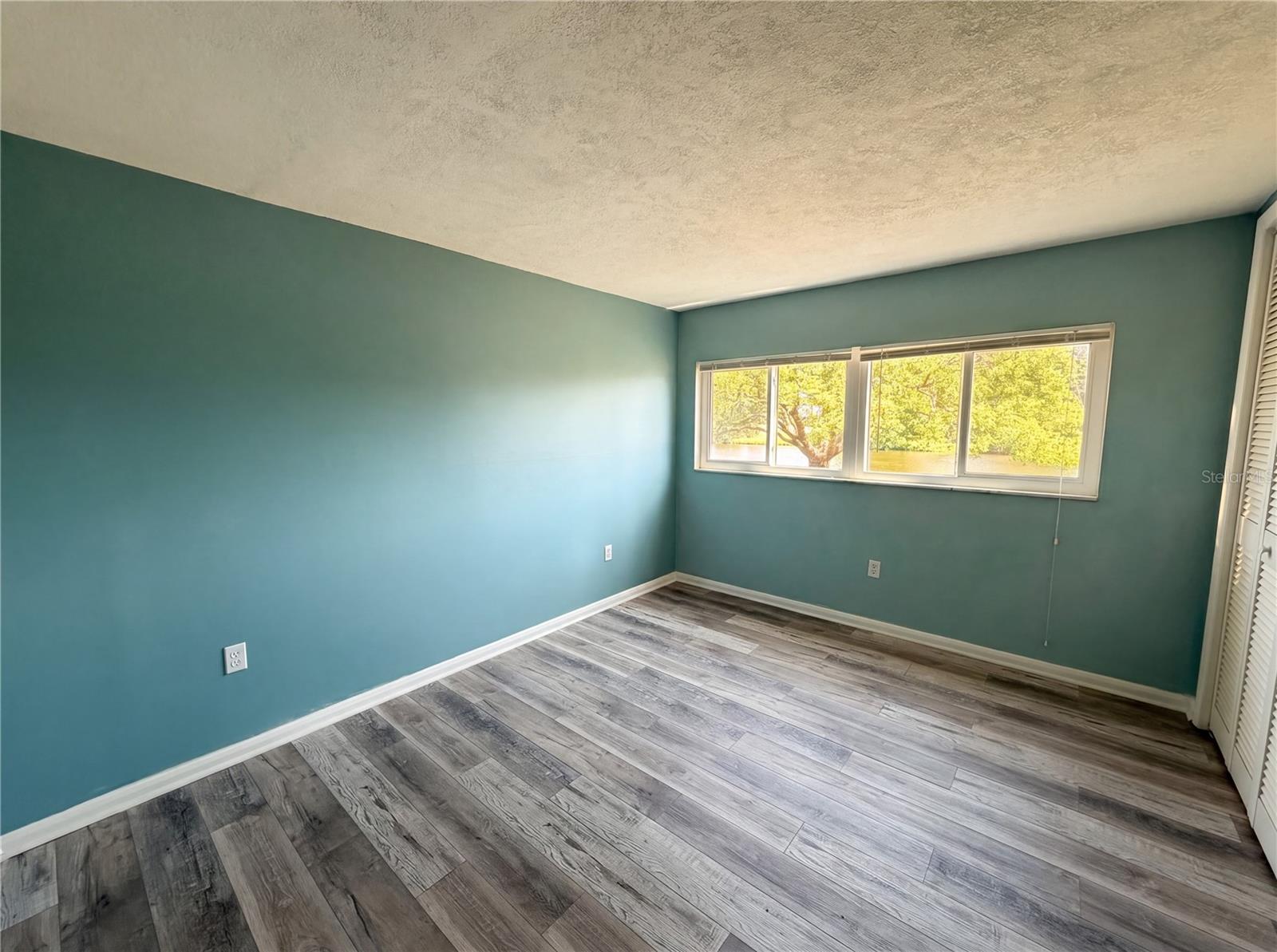 Image 17 of 25 For 1303 Hercules Avenue 6