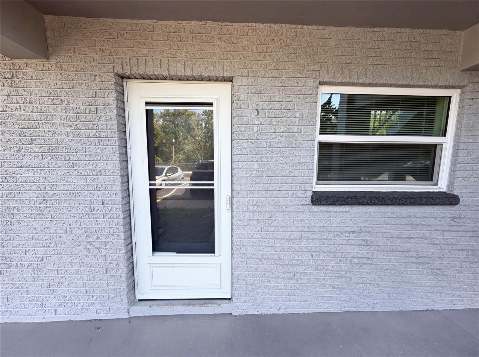 Image 2 of 25 For 1303 Hercules Avenue 6
