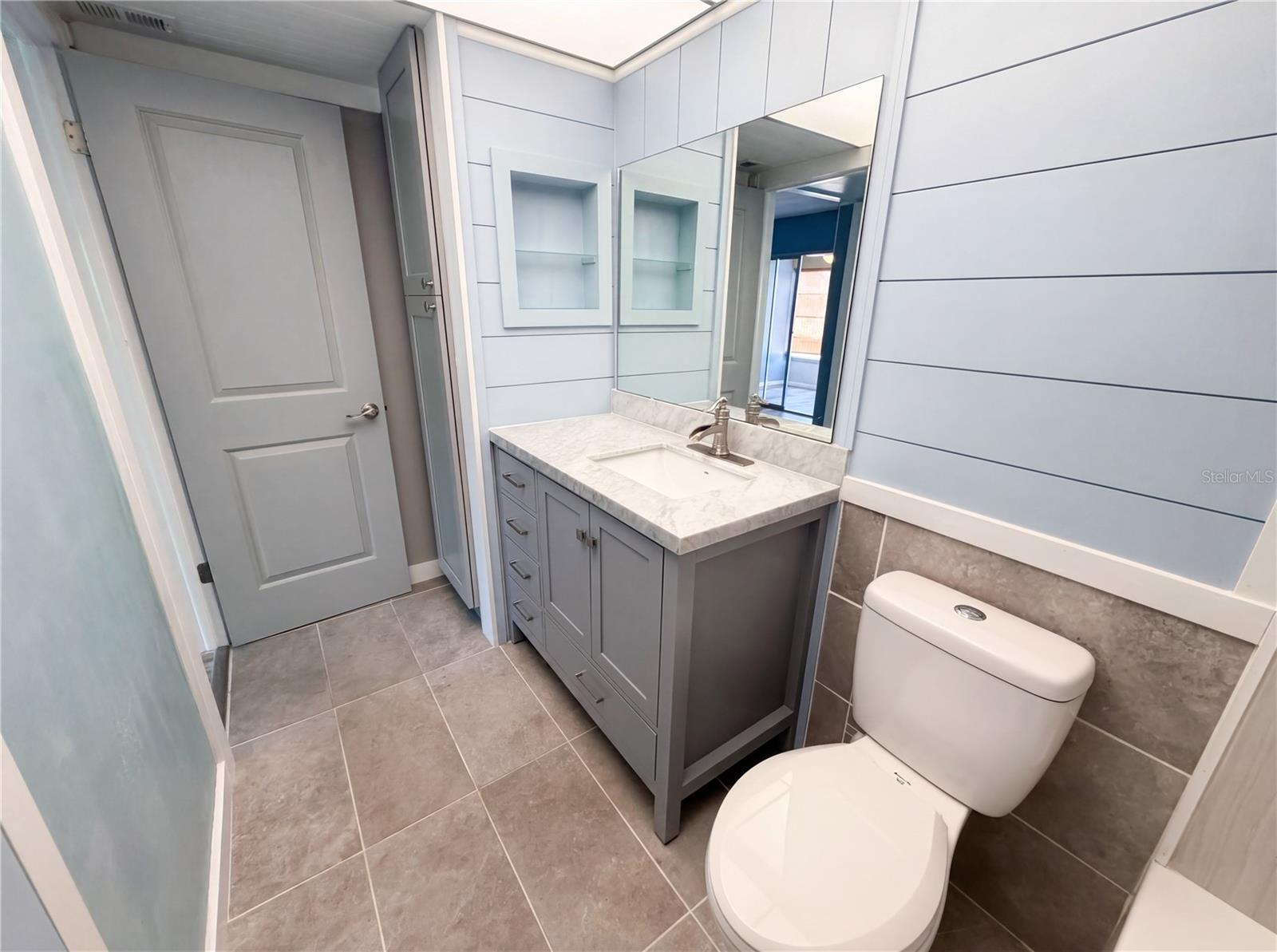Image 20 of 25 For 1303 Hercules Avenue 6