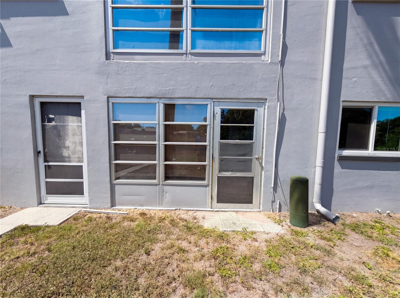 Image 24 of 25 For 1303 Hercules Avenue 6