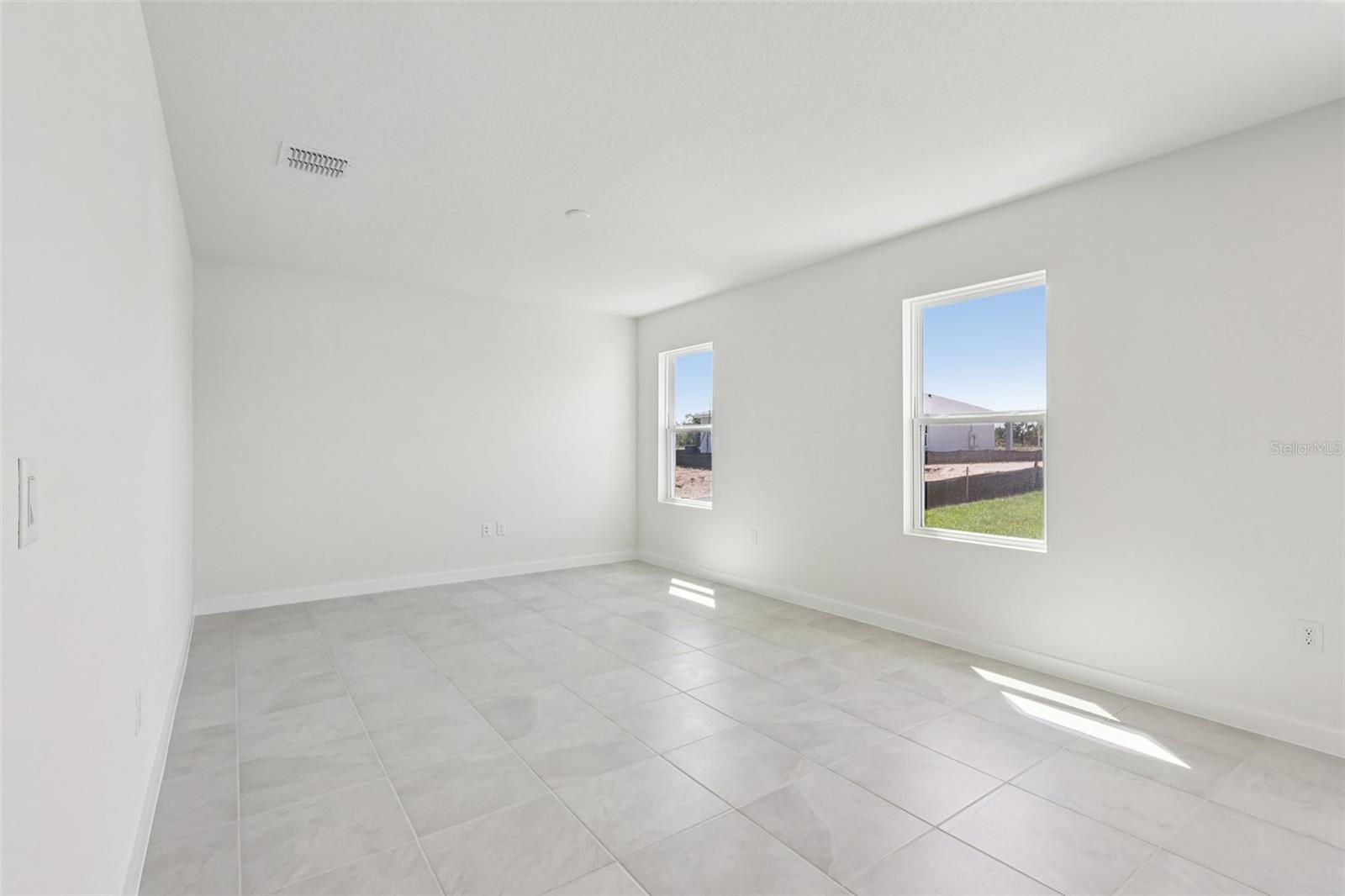 Image 12 of 37 For 812 Andrew Street