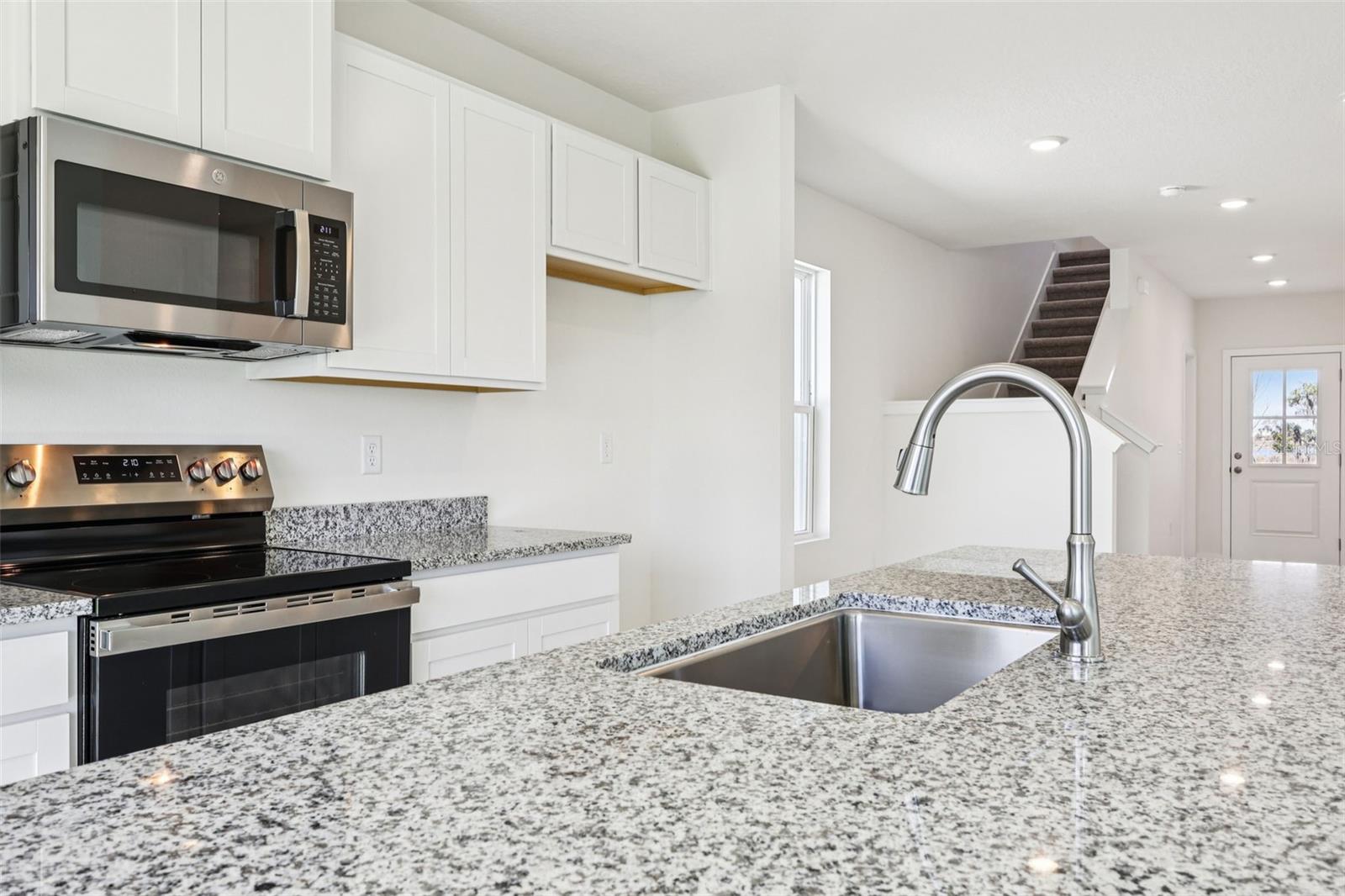 Image 9 of 37 For 812 Andrew Street