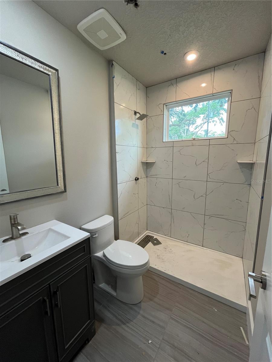 Image 19 of 23 For 1042 36th Street