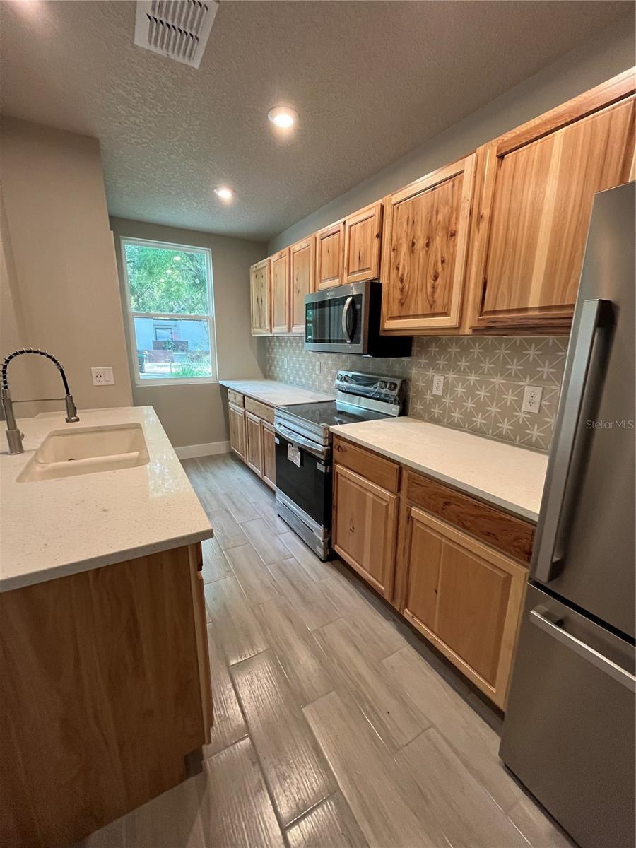 Image 5 of 23 For 1042 36th Street