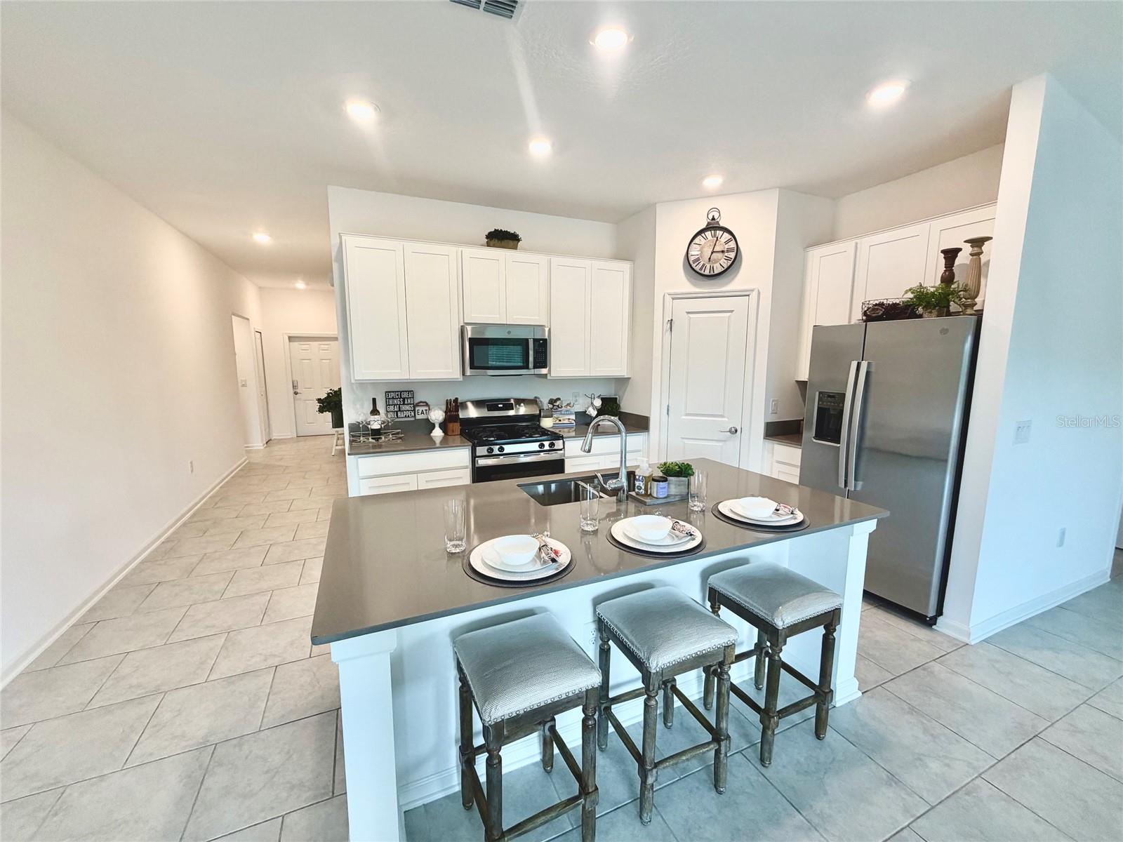 Image 12 of 39 For 9347 Revere Avenue