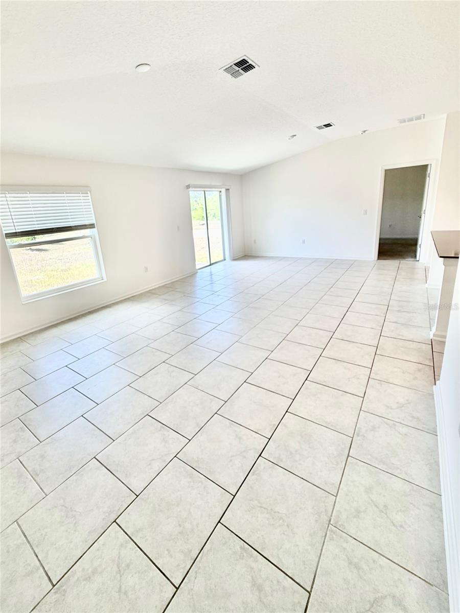 Image 24 of 39 For 9347 Revere Avenue
