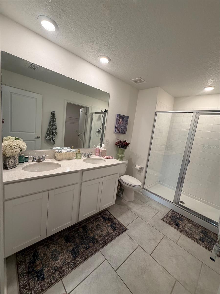 Image 34 of 39 For 9347 Revere Avenue