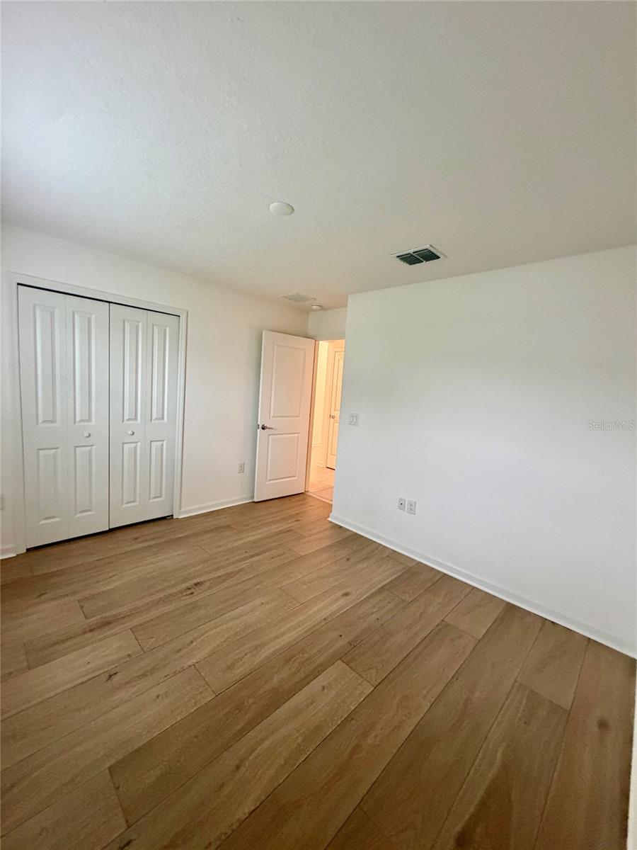 Image 8 of 39 For 9347 Revere Avenue
