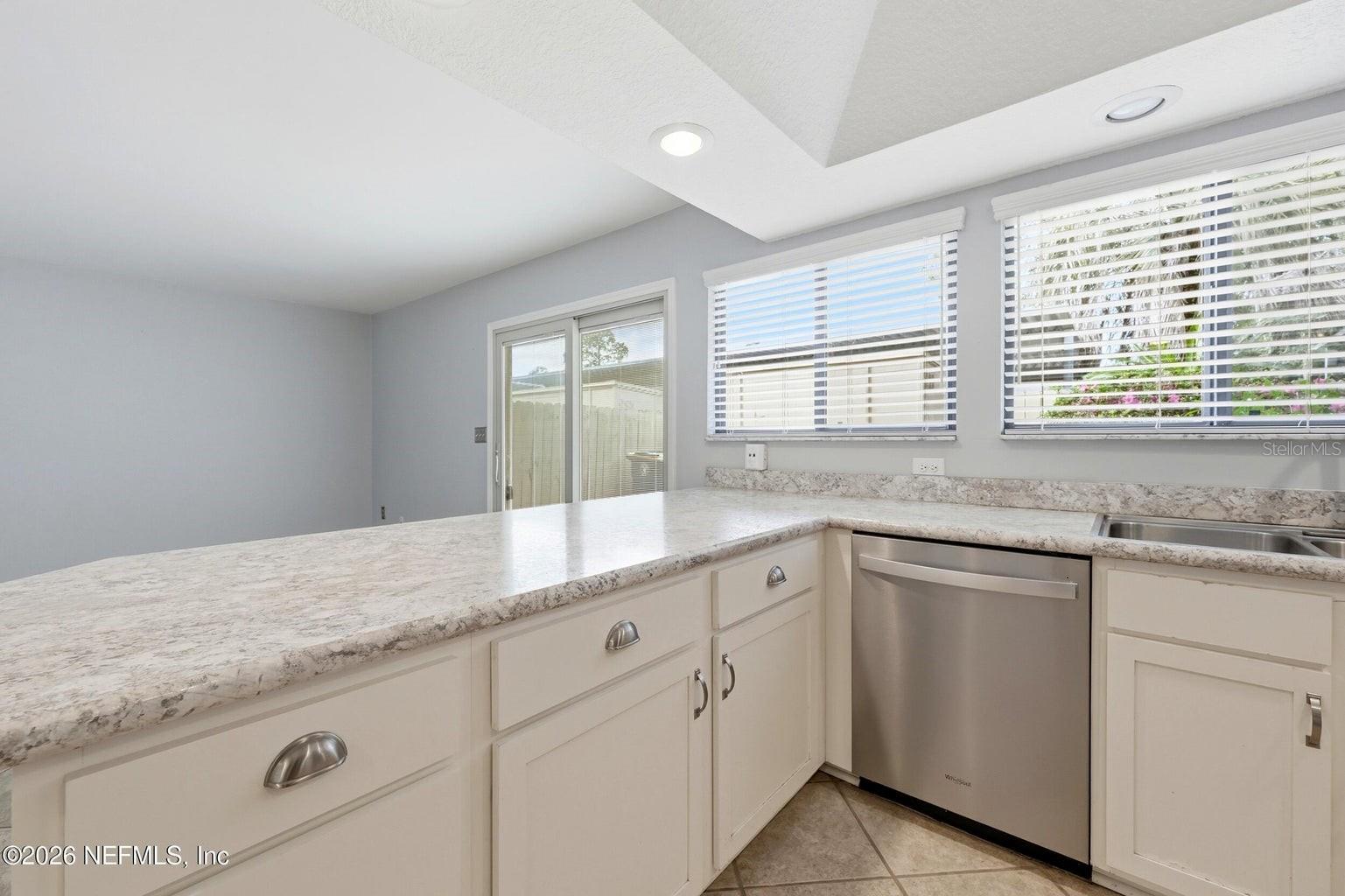 Image 12 of 52 For 8153 Sutton Place N