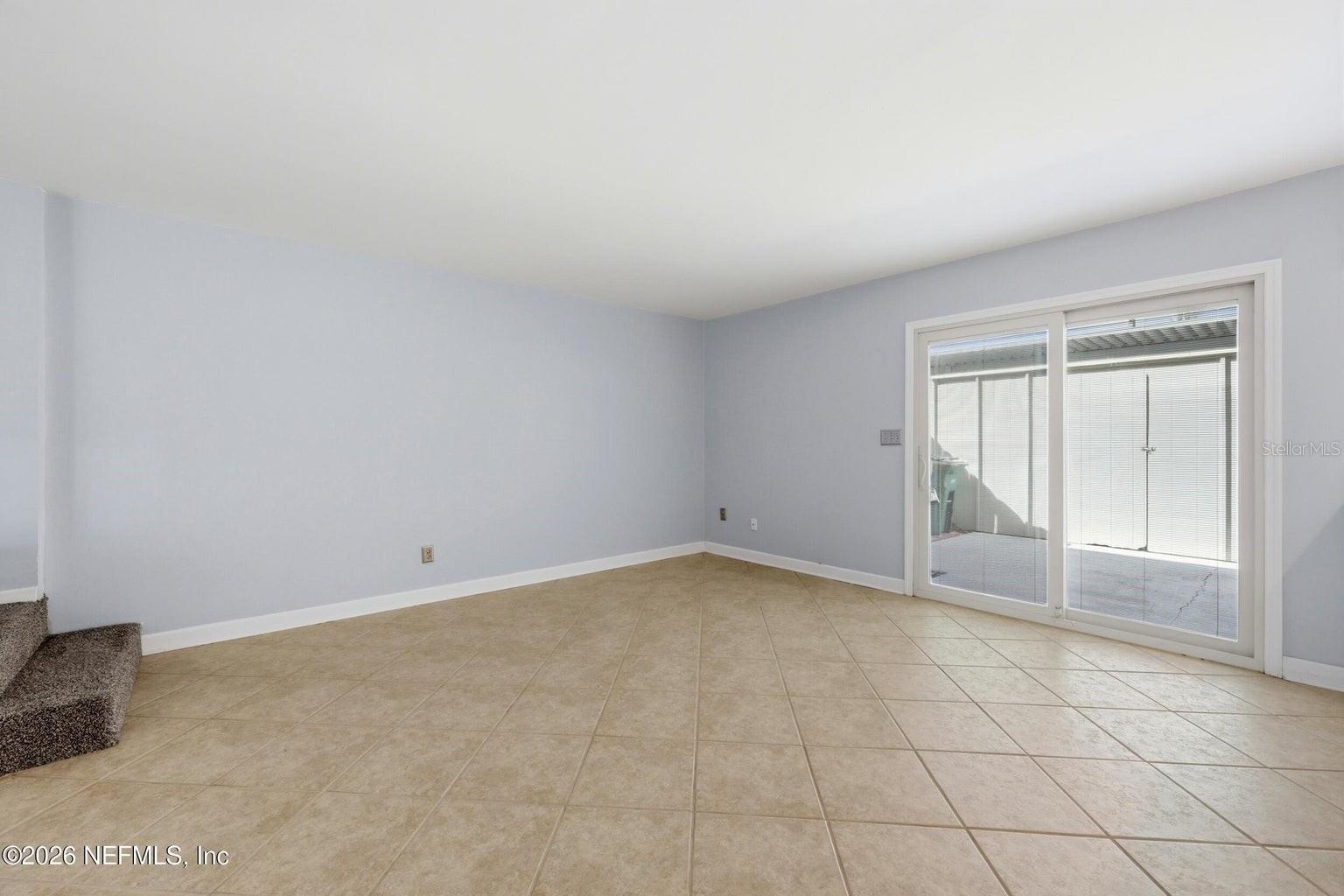 Image 16 of 52 For 8153 Sutton Place N