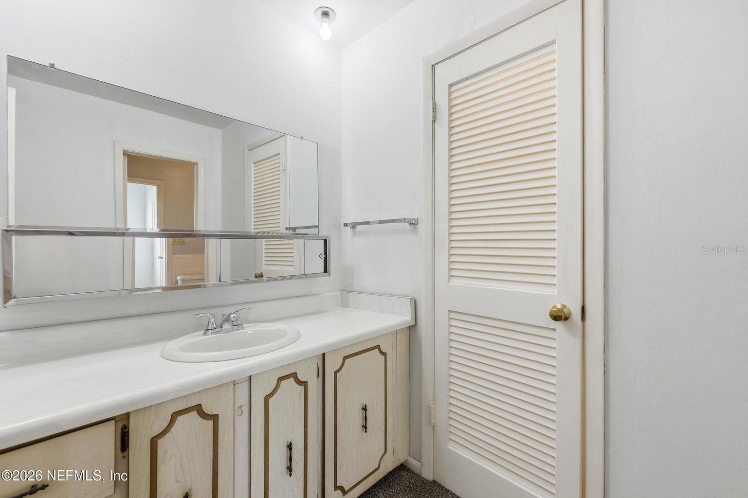 Image 25 of 52 For 8153 Sutton Place N