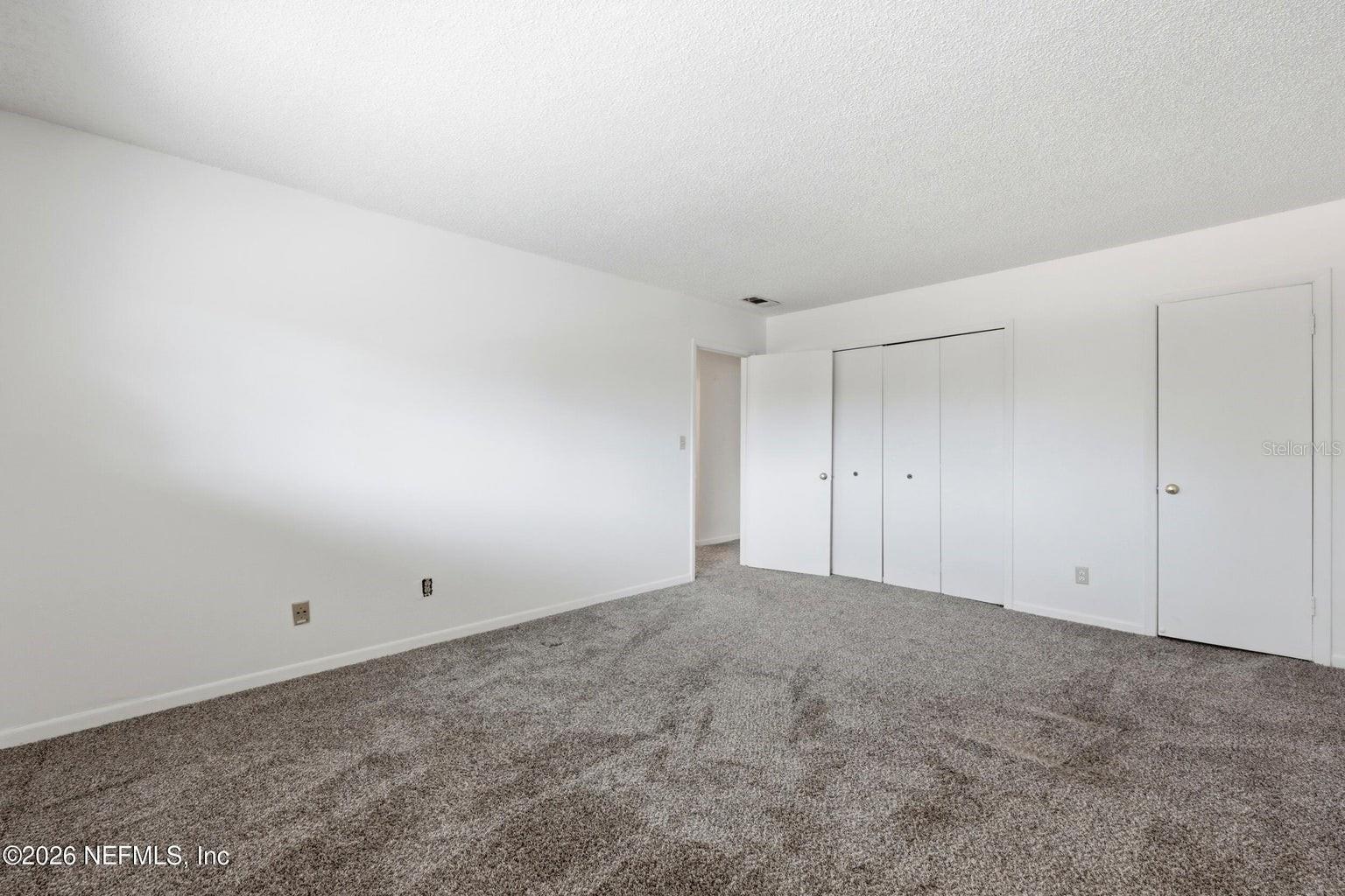 Image 32 of 52 For 8153 Sutton Place N