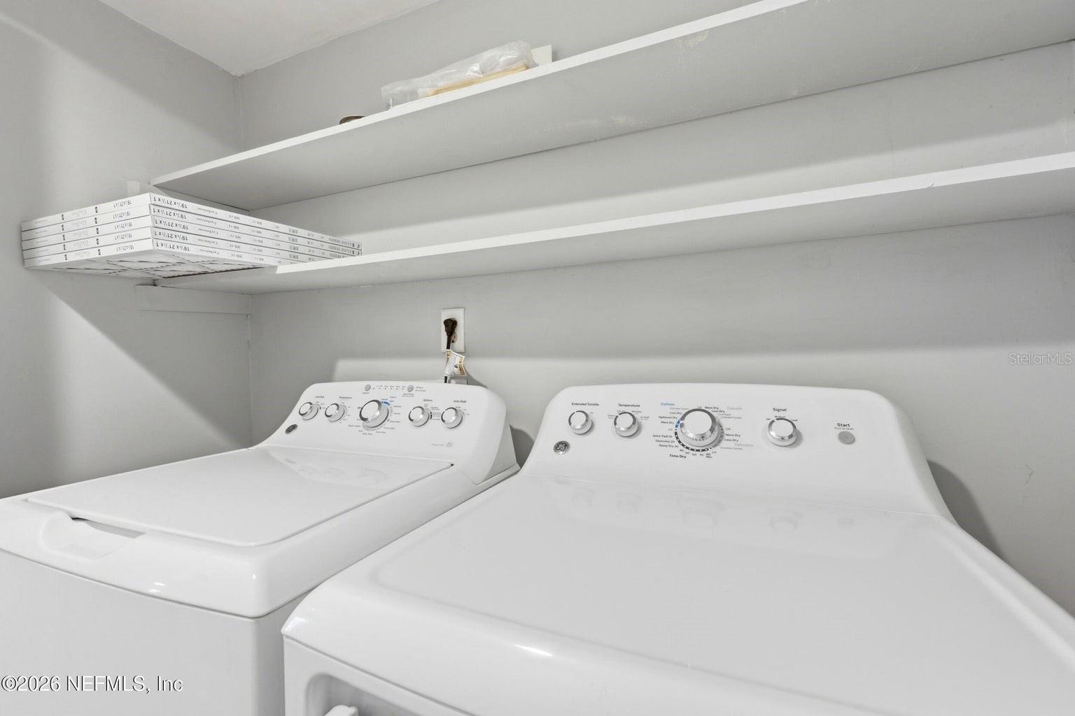 Image 37 of 52 For 8153 Sutton Place N