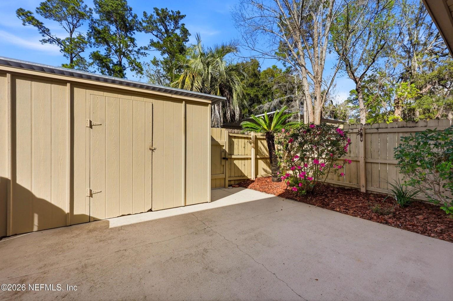Image 38 of 52 For 8153 Sutton Place N