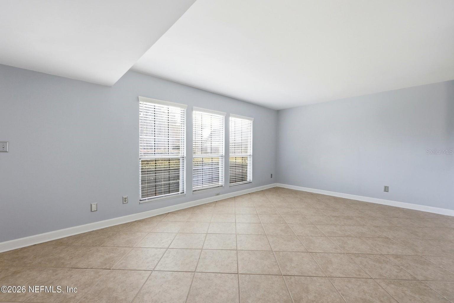 Image 8 of 52 For 8153 Sutton Place N