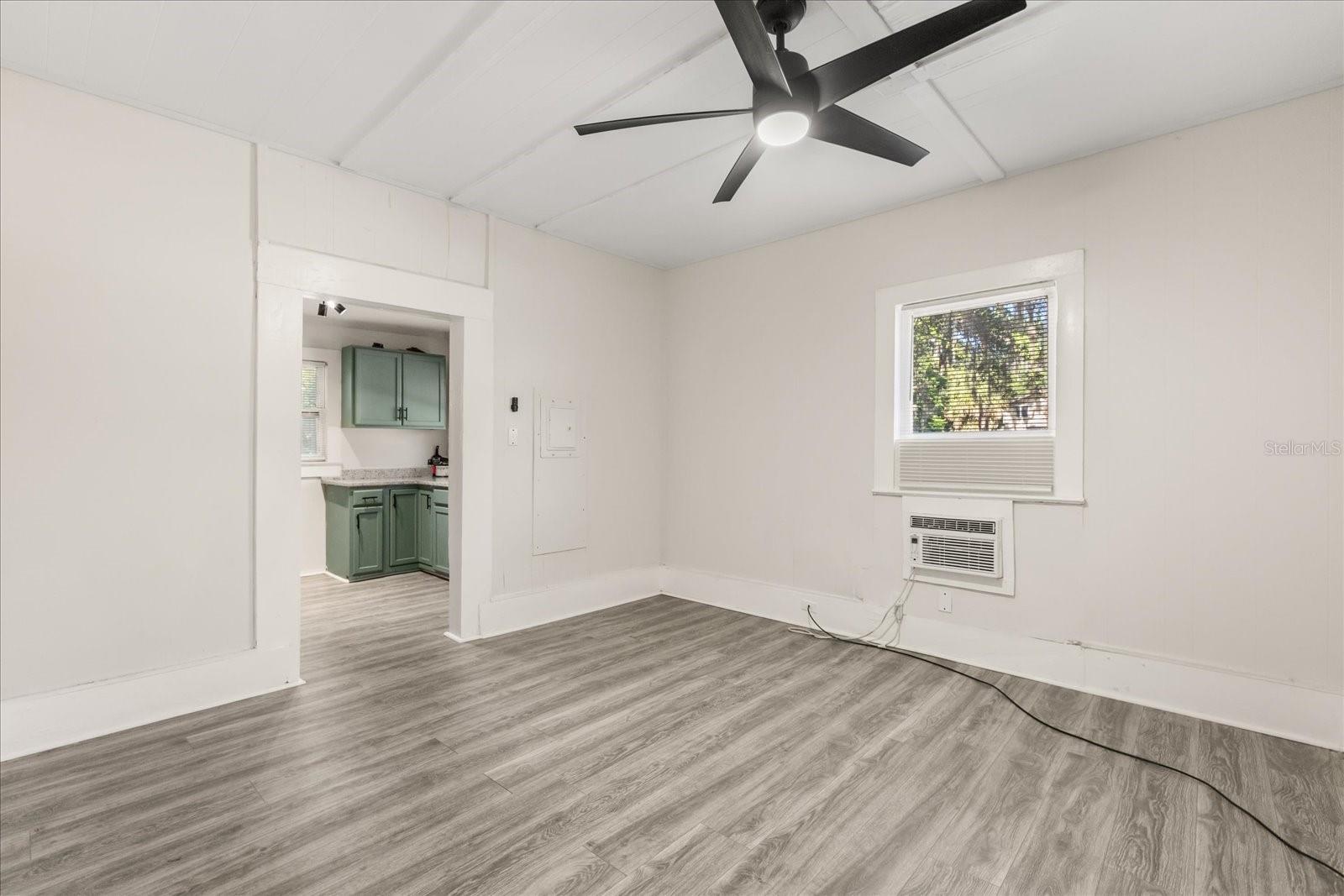 Image 9 of 22 For 829 3rd Street