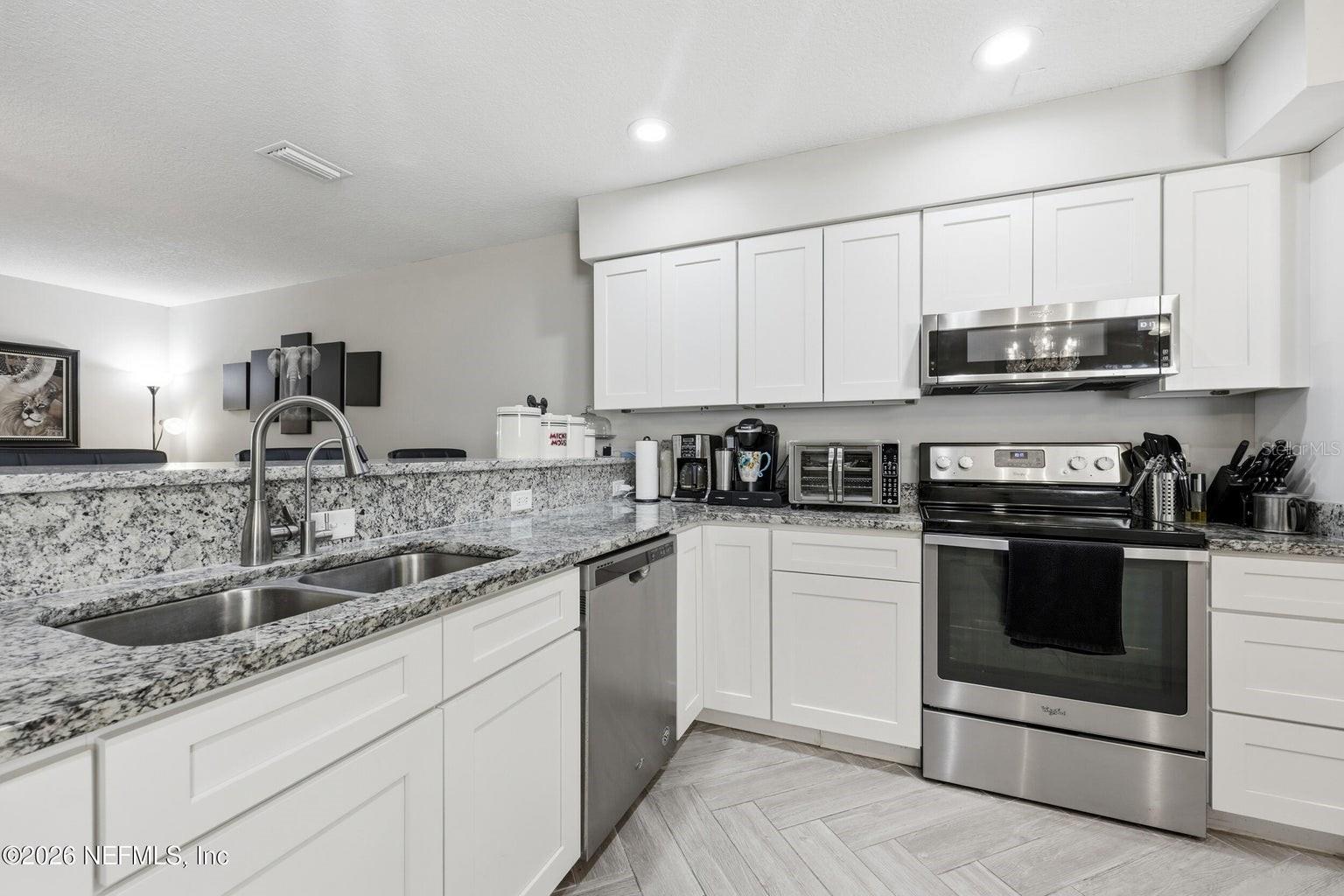 Image 10 of 33 For 10155 Brookwood Forest Boulevard
