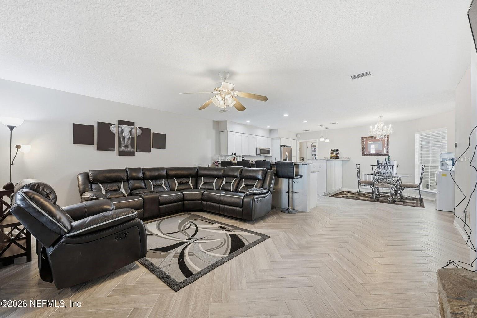 Image 14 of 33 For 10155 Brookwood Forest Boulevard