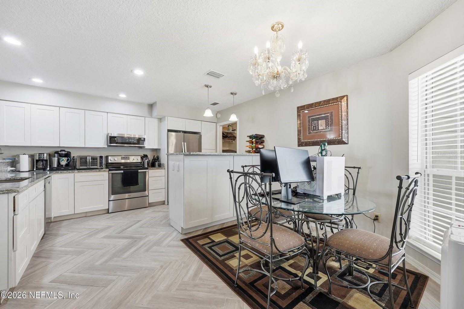 Image 6 of 33 For 10155 Brookwood Forest Boulevard