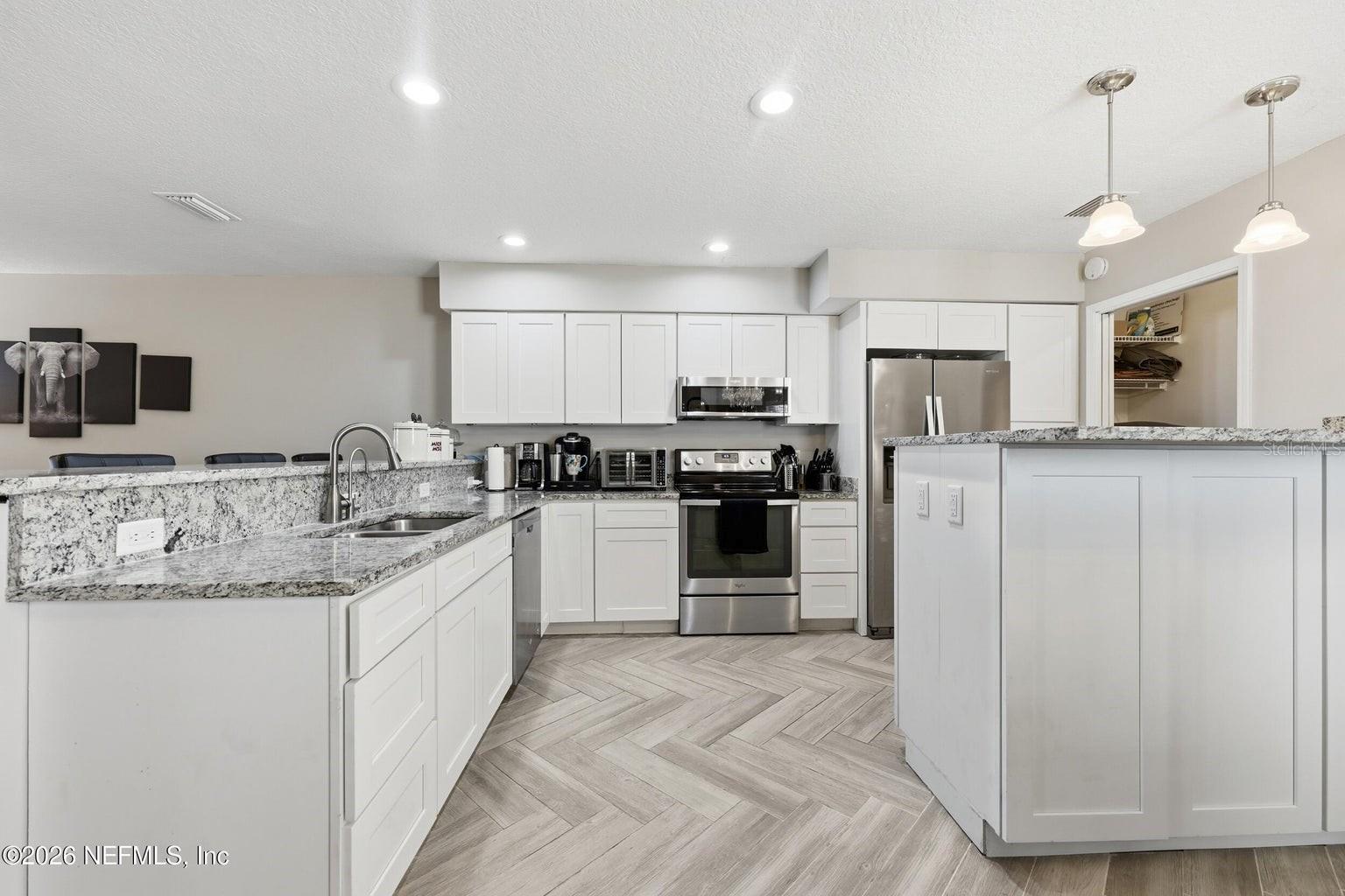 Image 9 of 33 For 10155 Brookwood Forest Boulevard