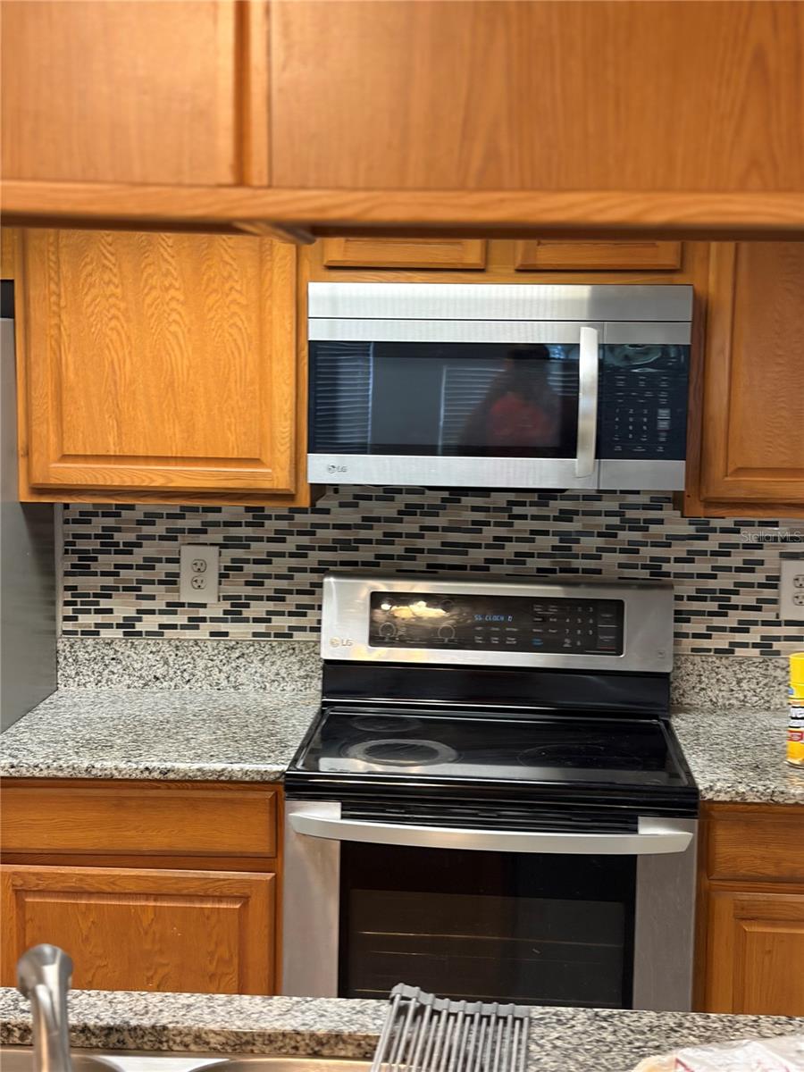 Image 3 of 14 For 2717 Poinciana Boulevard 169