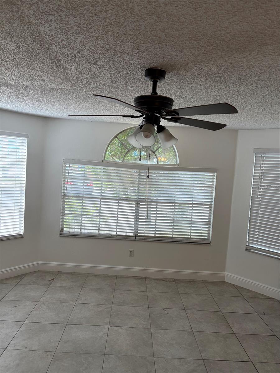 Image 5 of 14 For 2717 Poinciana Boulevard 169