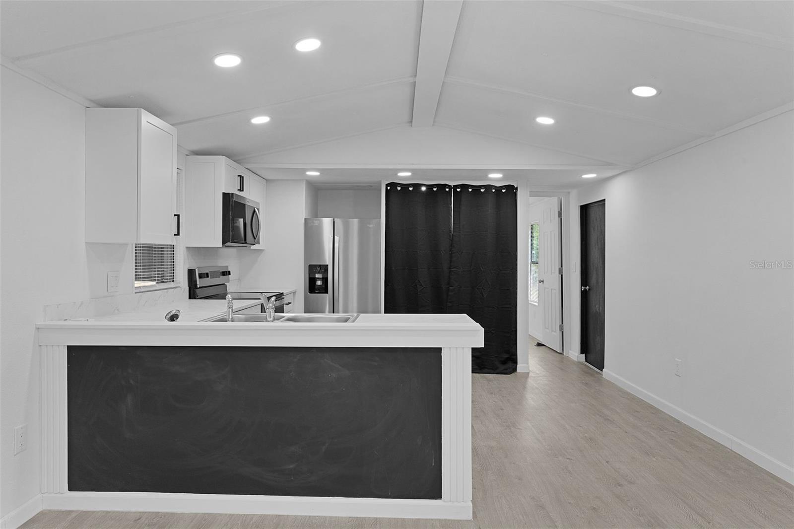 Image 11 of 39 For 33514 Luana Court