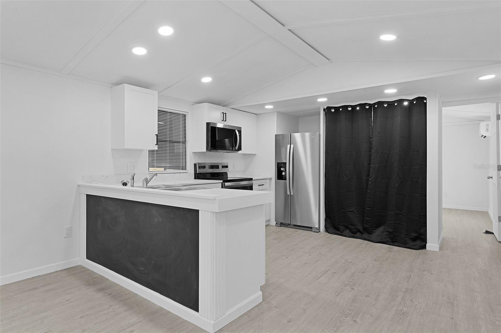 Image 14 of 39 For 33514 Luana Court