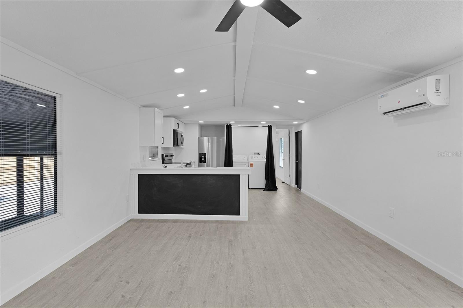 Image 17 of 39 For 33514 Luana Court