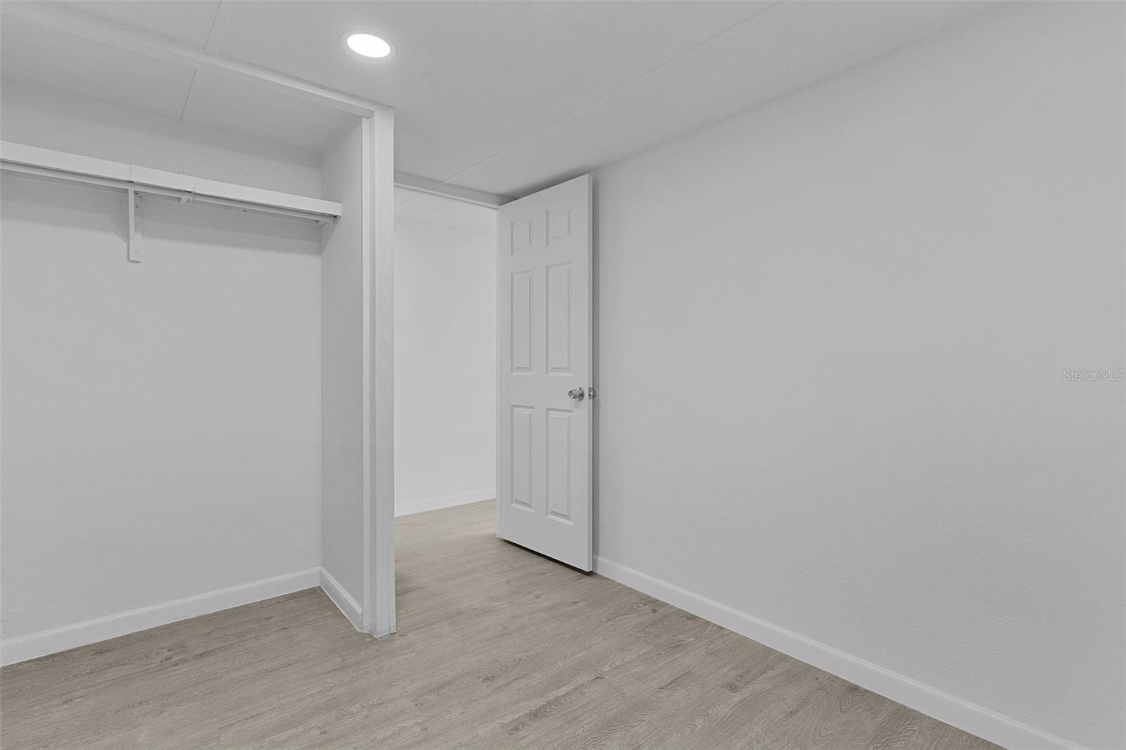Image 26 of 39 For 33514 Luana Court