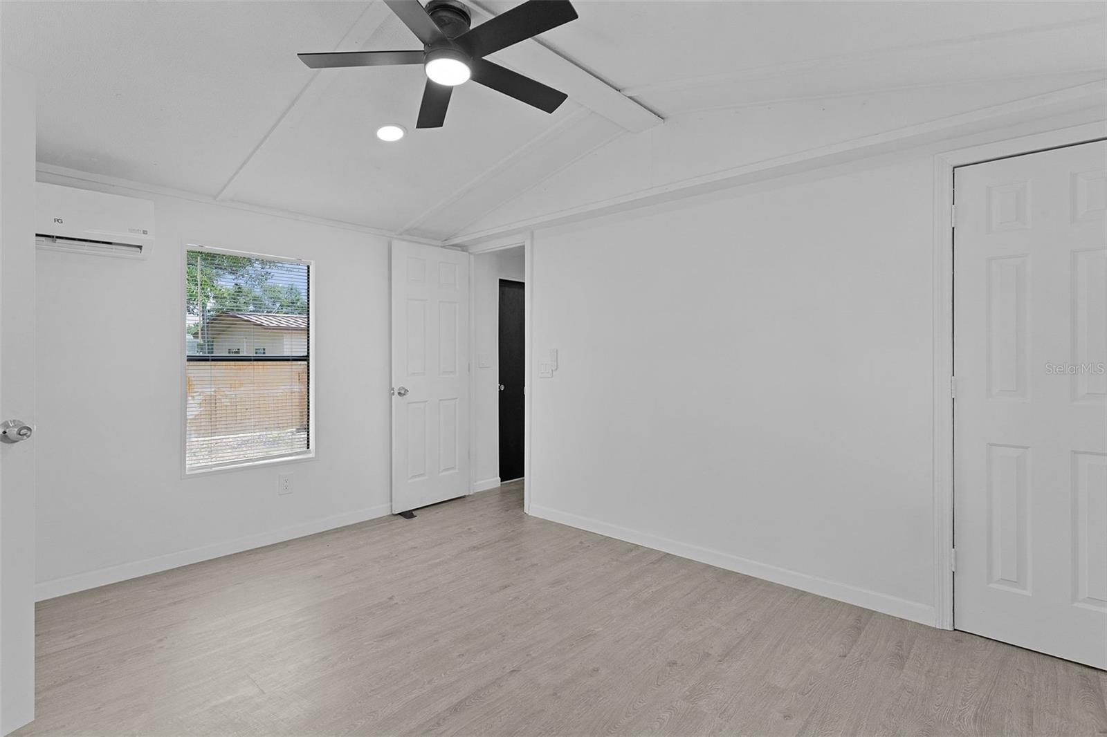 Image 31 of 39 For 33514 Luana Court