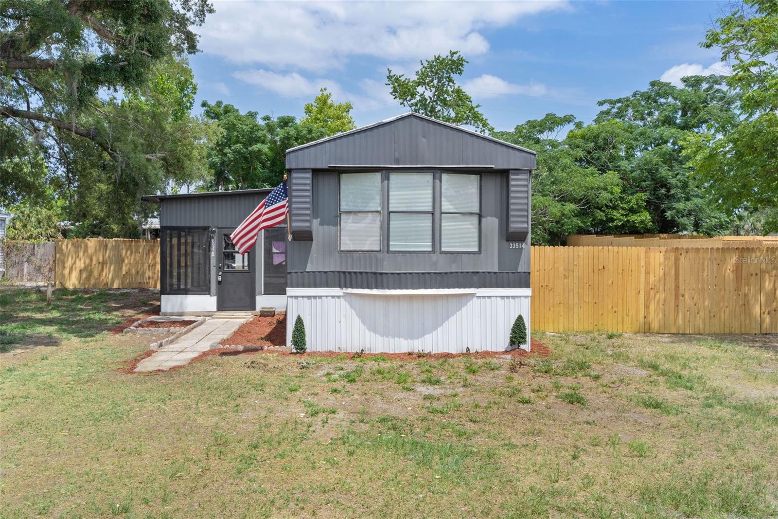 Image 4 of 39 For 33514 Luana Court