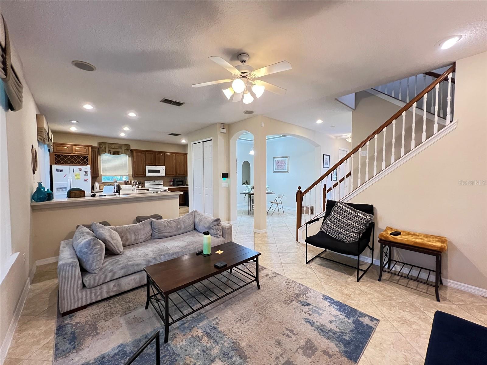 Image 13 of 52 For 1607 Tail Feather Drive