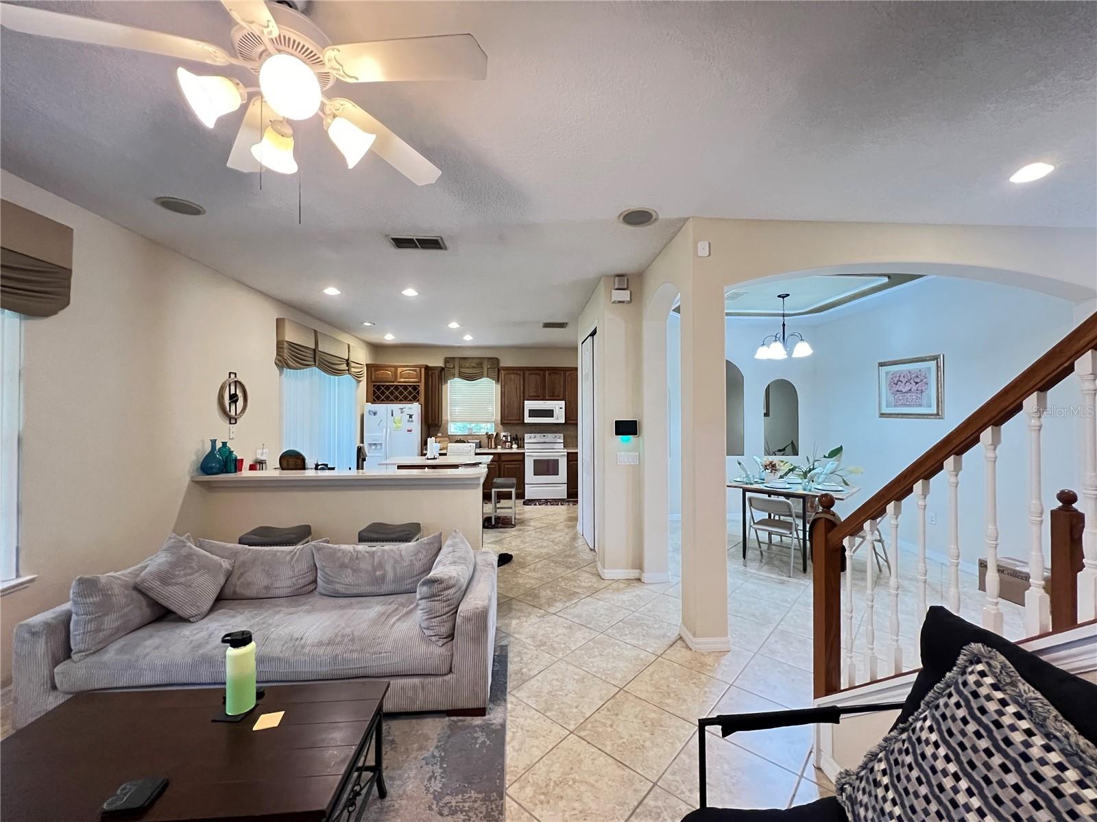 Image 15 of 52 For 1607 Tail Feather Drive