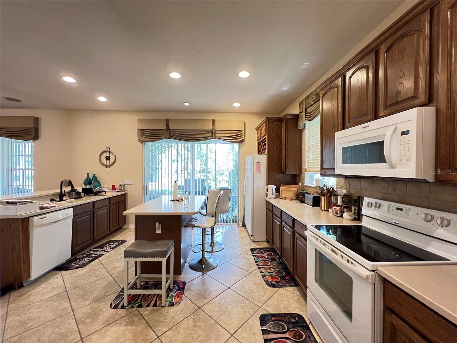Image 7 of 52 For 1607 Tail Feather Drive