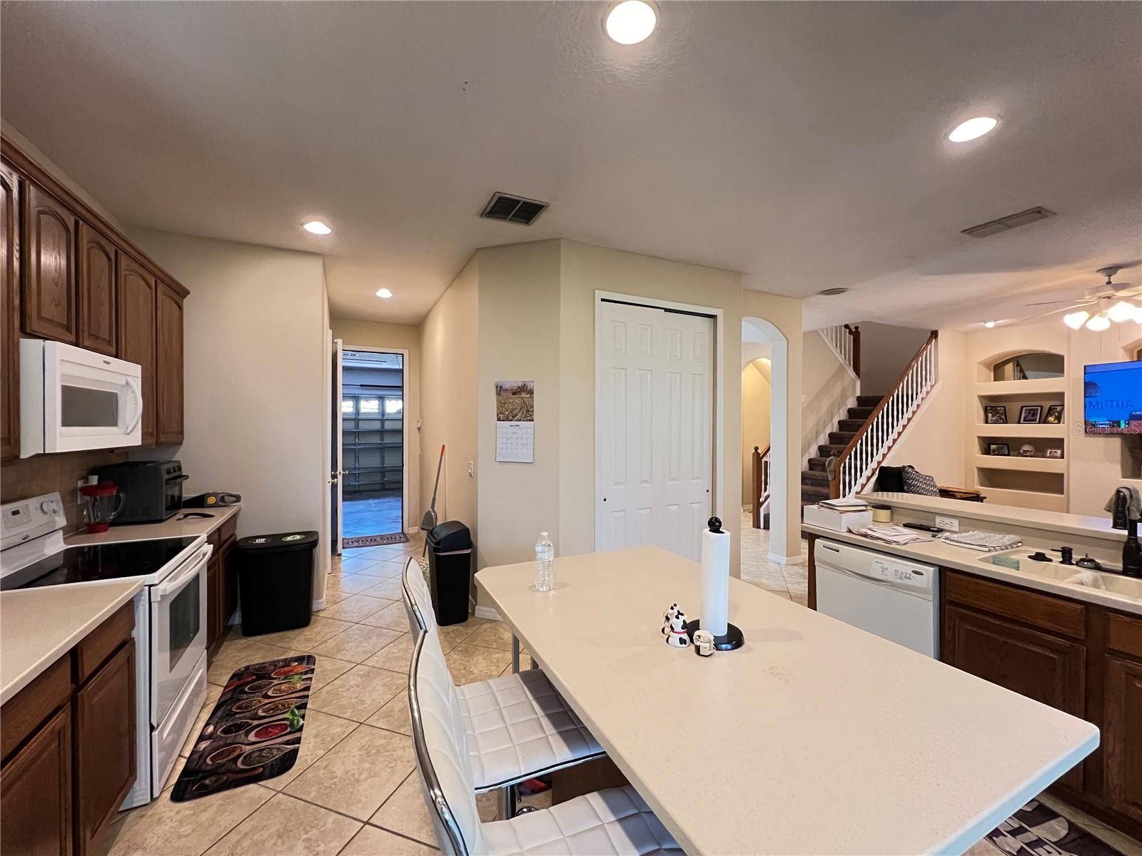Image 9 of 52 For 1607 Tail Feather Drive